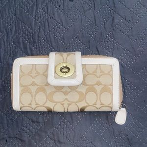 Coach wallet